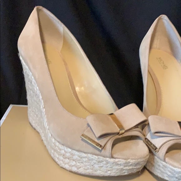 Michael Kors suede meg wedge - Picture 3 of 5